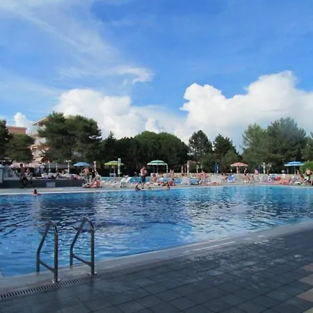 Apartamento Studio For 4 People In With 12 Pools - Tennis - Volleyball - Kids Area Bibione